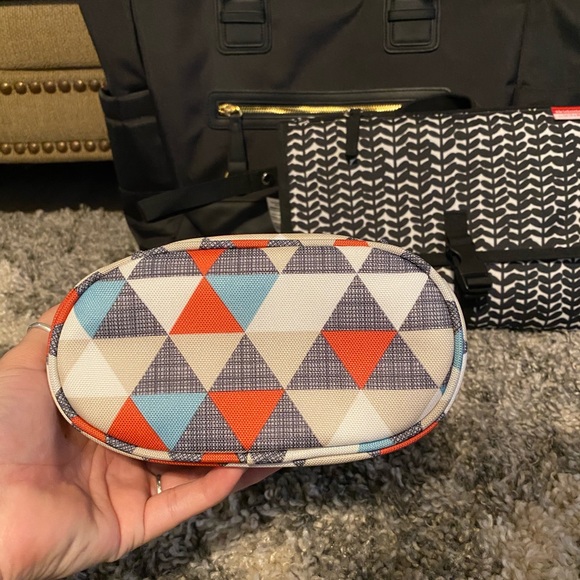 Skip hop diaper bag and accessories bundle - Picture 3 of 9